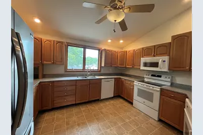 6 Sherman Avenue, Northampton, MA 01060 - Photo 15