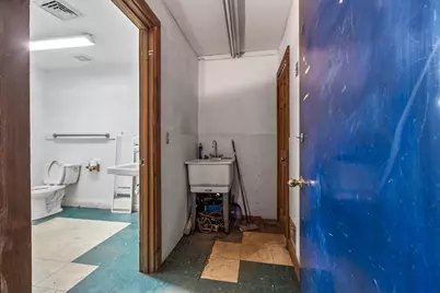 181 E Main St #B6, Orange, MA 01364 - Photo 11