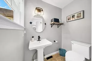 10 Essex St, Amesbury, MA 01913 - Photo 9