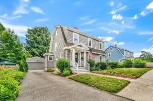 10 Essex St, Amesbury, MA 01913 - Photo 35