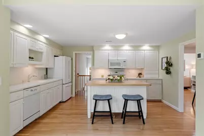 7 Minuteman Rd, Acton, MA 01720 - Photo 3