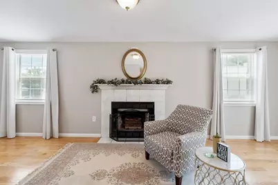 487 Wentworth Ave, Lowell, MA 01852 - Photo 15