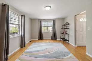 487 Wentworth Ave, Lowell, MA 01852 - Photo 11