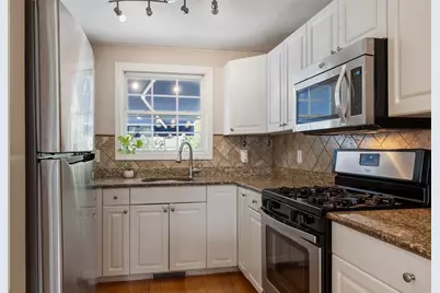 487 Wentworth Ave, Lowell, MA 01852 - Photo 7