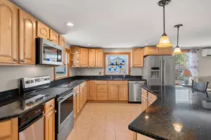 14 Overlook St, Newburyport, MA 01950 - Photo 13