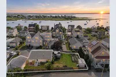 14 Overlook Street, Newburyport, MA 01950 - Photo 1