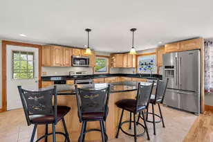 14 Overlook St, Newburyport, MA 01950 - Photo 9