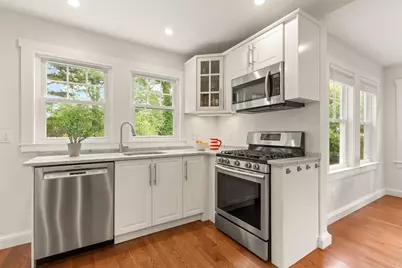 67 Washington St, Reading, MA 01867 - Photo 5