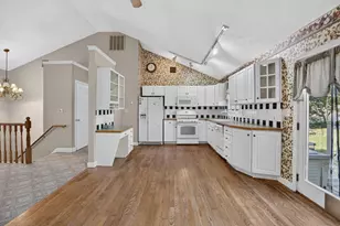 65 Phaeton Rock Rd, Lynn, MA 01904 - Photo 9