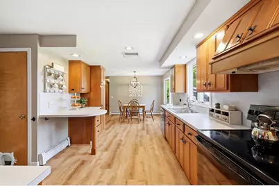126 Edward St, Chicopee, MA 01020 - Photo 5