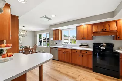 126 Edward St, Chicopee, MA 01020 - Photo 7