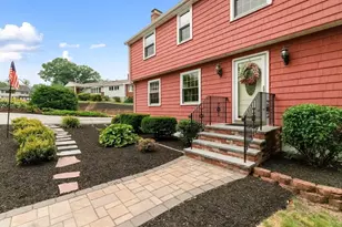 8 Indian Ln, Wakefield, MA 01880 - Photo 9