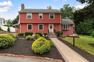 8 Indian Ln, Wakefield, MA 01880 - Photo 5