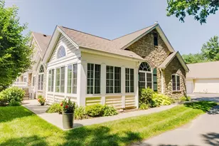 172 Stonybrook Wy, South Hadley, MA 01075 - Photo 3