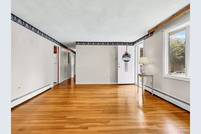 7 Kennedy Cir, Wakefield, MA 01880 - Photo 9