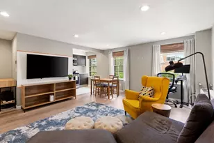 17 Bowdoin St, Boston, MA 02114 - Photo 3