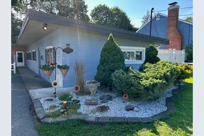 34 Oak St, Stoneham, MA 02180 - Photo 3