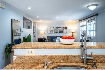 247 Washington St #11, Winchester, MA 01890 - Photo 5