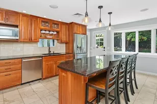 31 Smith St, Waltham, MA 02451 - Photo 5