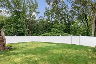 127 Westgate Rd, Waltham, MA 02453 - Photo 27
