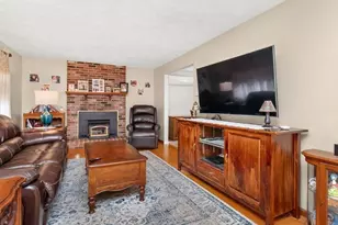127 Westgate Rd, Waltham, MA 02453 - Photo 9