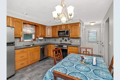 127 Westgate Road, Waltham, MA 02453 - Photo 3