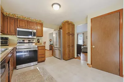 7 Hazeltine Rd, Upton, MA 01568 - Photo 5