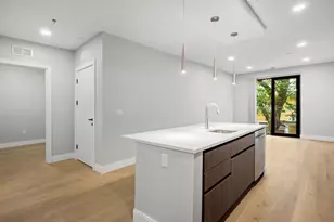 9 Central St, Somerville, MA 02143 - Photo 3