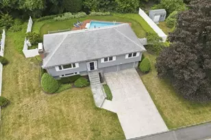 10 Wildwood Dr, Medfield, MA 02052 - Photo 33
