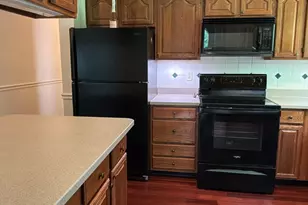 304 Fairway Village, Northampton, MA 01053 - Photo 7