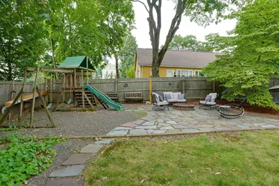 7 Henry St, Belmont, MA 02478 - Photo 3