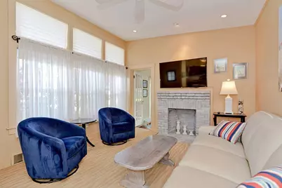 16 Warwick Rd #WINTER, Gloucester, MA 01930 - Photo 9
