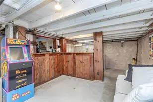 27 Chestnut St, Danvers, MA 01923 - Photo 25