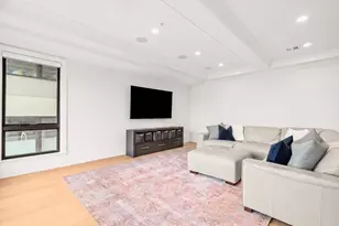 377 W First St, Boston, MA 02127 - Photo 13