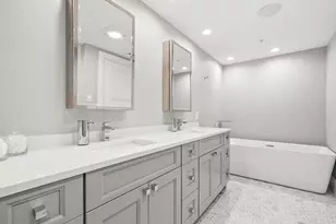 377 W First St, Boston, MA 02127 - Photo 17