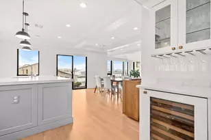 377 W First St, Boston, MA 02127 - Photo 7