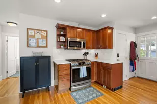 110 Poplar St, Watertown, MA 02472 - Photo 9
