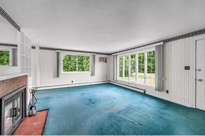 195 Woodbridge St, South Hadley, MA 01075 - Photo 11