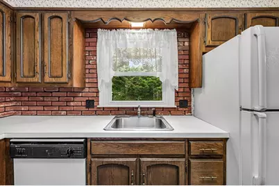 195 Woodbridge St, South Hadley, MA 01075 - Photo 17