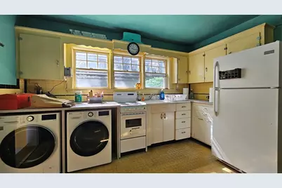 994 Pleasant St, Canton, MA 02021 - Photo 7