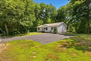 418 Webster St, Hanover, MA 02339 - Photo 5