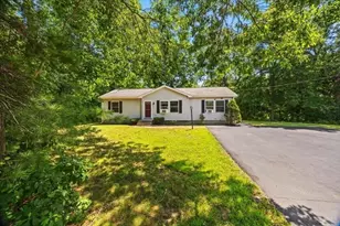 418 Webster St, Hanover, MA 02339 - Photo 3