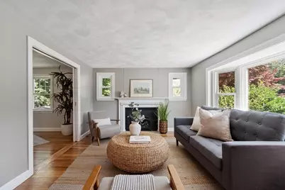 7 Curve Street, Bedford, MA 01730 - Photo 3