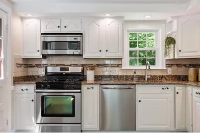 7 Curve Street, Bedford, MA 01730 - Photo 9