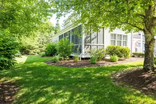 14 Hathaway Pond Cir, Rochester, MA 02770 - Photo 3