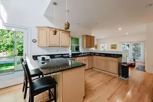 14 Hathaway Pond Cir, Rochester, MA 02770 - Photo 7