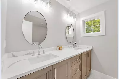 29 Keystone, Boston, MA 02132 - Photo 13