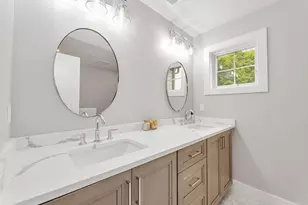 29 Keystone, Boston, MA 02132 - Photo 13