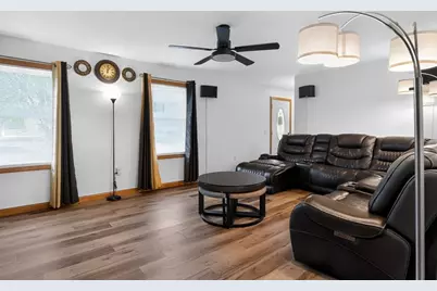 40 Bissell Ave, Springfield, MA 01119 - Photo 7