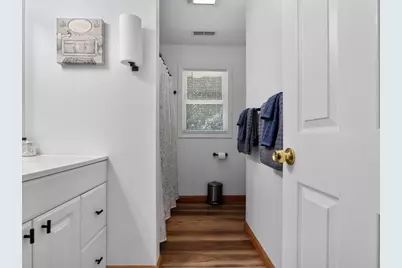 40 Bissell Ave, Springfield, MA 01119 - Photo 17